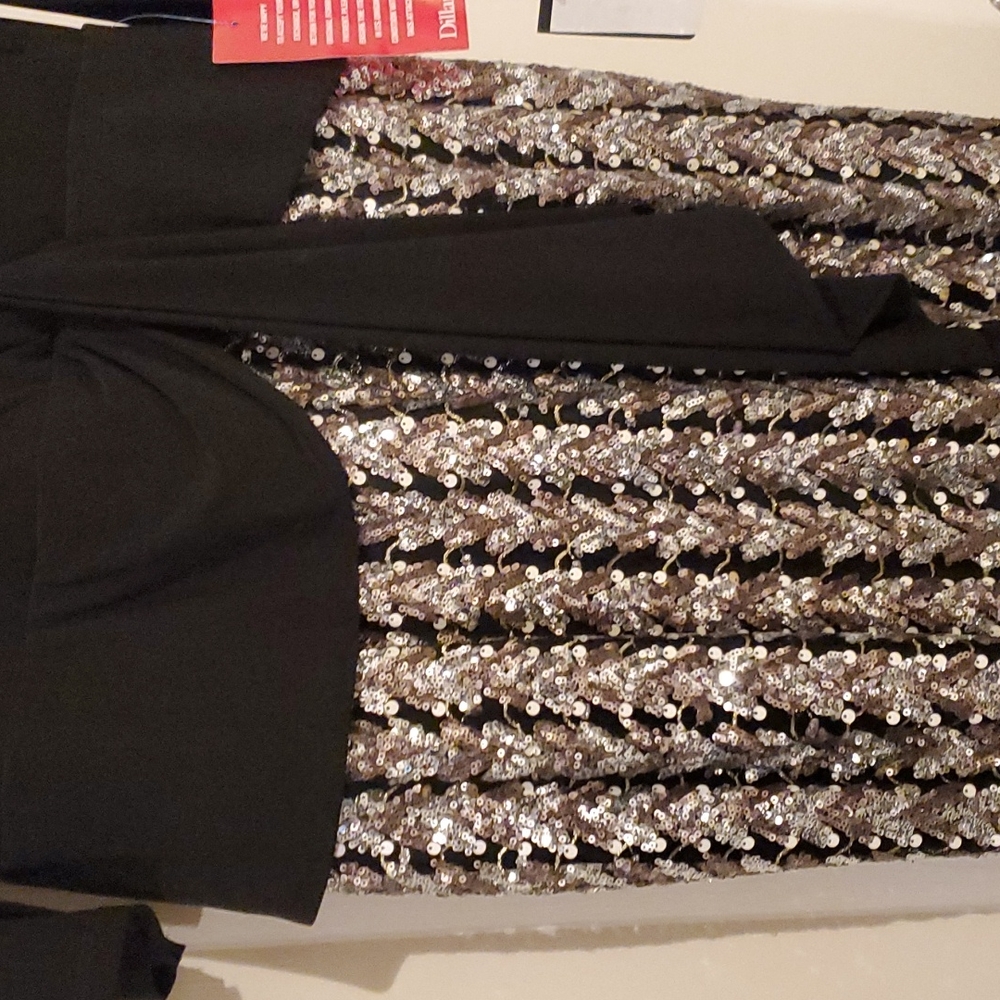 🆕️ Adrianna Papell Jersey and Chevron Sequins Gown
